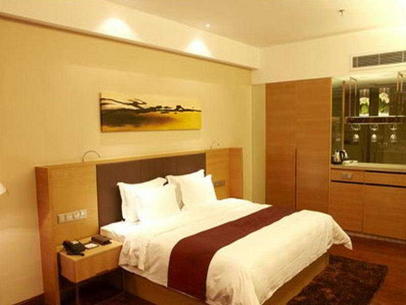Hotel Shenzhen Ramada Plaza, North Railway Station Exteriér fotografie